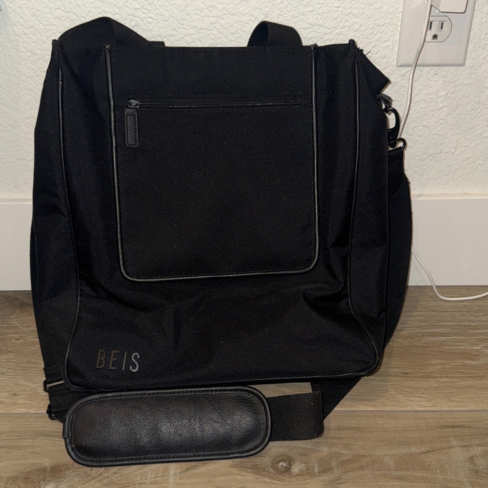 BEIS North to South Tote
